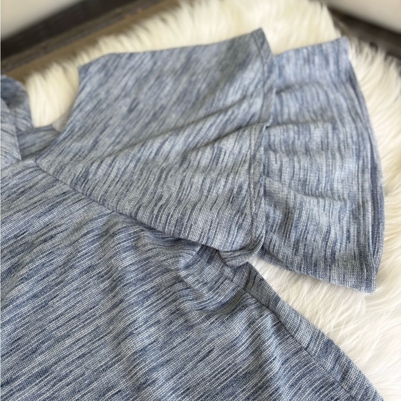 Chico’s cold shoulder top size 2 - Picture 2 of 9